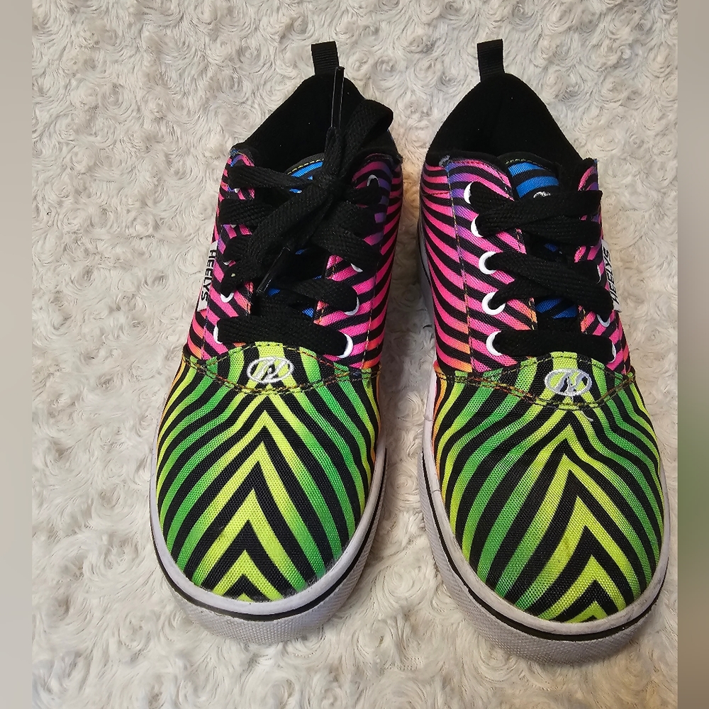 Kids rainbow Heelys, Youth 5